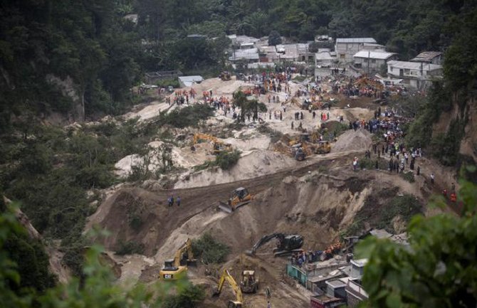 Gvatemala: Najmanje 86 ljudi izgubilo život, a 350 se vodi kao nestalo