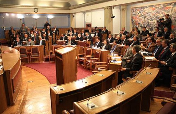 DPS za dijalog, DF-u smeta inicijator, SNP postavlja uslove