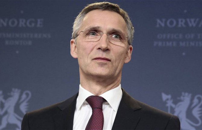 Stoltenberg imao saobraćajku u Varšavi 