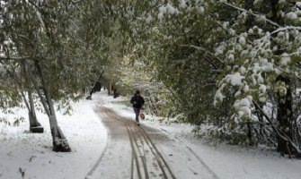 Pao prvi snijeg u Moskvi (Foto)