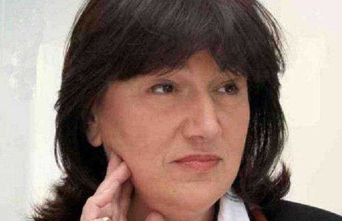 Poslanici koji protestuju  ne treba da dobiju platu