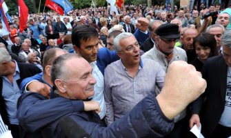 DF: Odnosi sa Srbijom najgori u posljednjih 20 godina, posjeta Pensa farsa