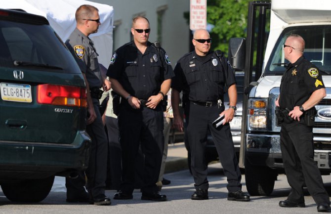 SAD: Roditelji pretukli sinove u crkvi, jedan preminuo 