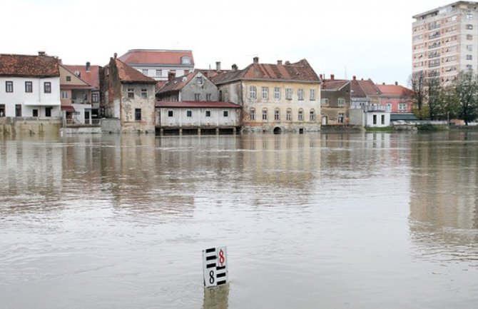 Karlovac: Poplavljeno preko 250 kuća, proglašeno stanje elementarne nepogode 