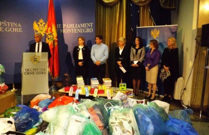 Humanitarna akcija Skupštine završena, uručene donacije