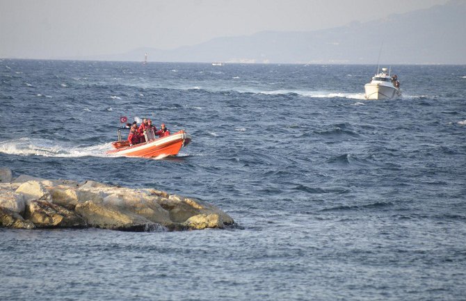 Ukrajina: 12 ljudi poginulo u brodolomu