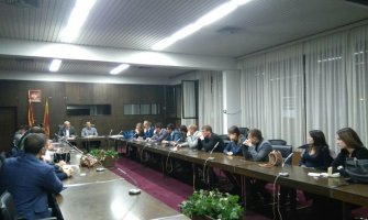 Mladi DPS-a osudili nedolično i rušilačko ponašanje pristalica DF-a