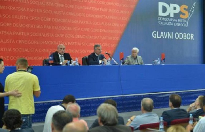 Predsjedništvo DPS: Ubjedljiva pobjeda u Tivtu rezultat odgovorne politike 