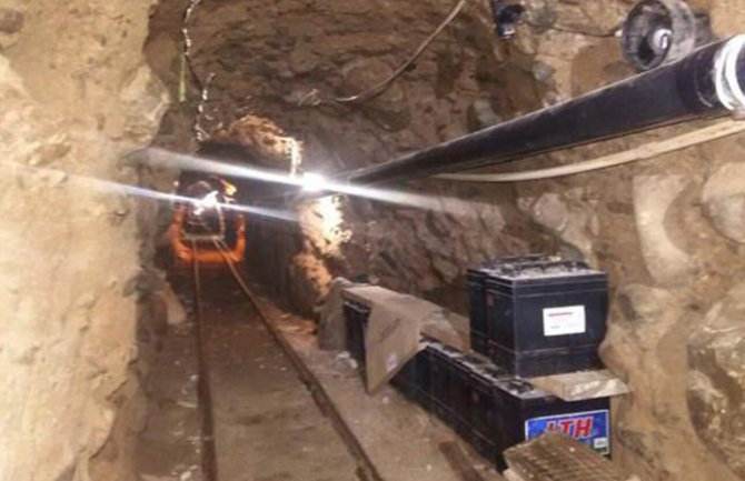 Zaplijenjeno 12 tona marihuane u tunelu između SAD-a i Meksika