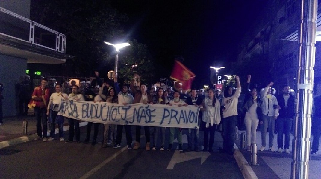 image82a993e6cca737111166fb8c6e5052236a0eea4e0b85fd461ff66293d07fbff0V