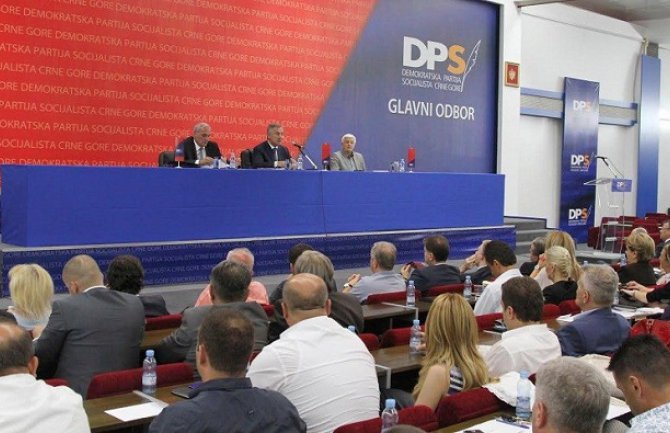 Izborna lista DPS-a za pralamentarne izbore: Nema Jelića, Pejanović Đurišić, Kavarića