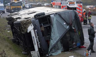 Njemačka: Prevrnuo se autobus sa djecom, poginuo petogodišnjak