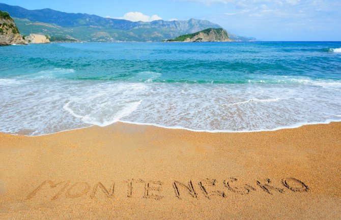 Crnu Goru u septembru posjetilo preko 230 hiljada turista