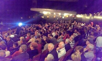 Protestni skup DF-a počeo u Herceg Novom