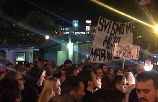 Građani šetali za Mija Martinovića