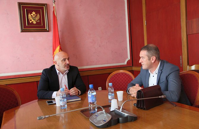 O prekoračenju ovlašćenja policije govoriti na osnovu dokumentovanih činjenica