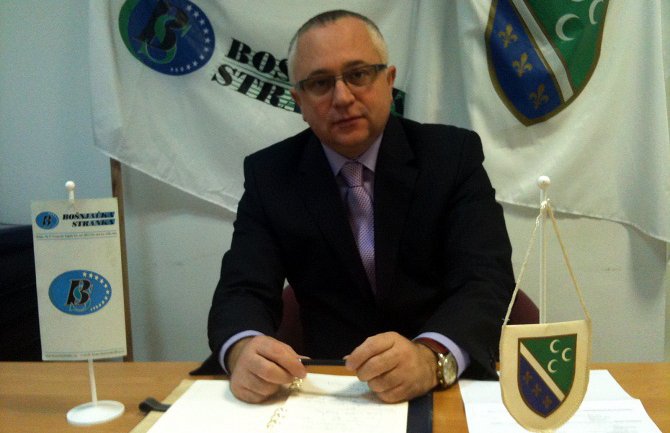 Bošnjačka stranka za skidanje imuniteta poslanicima DF-a