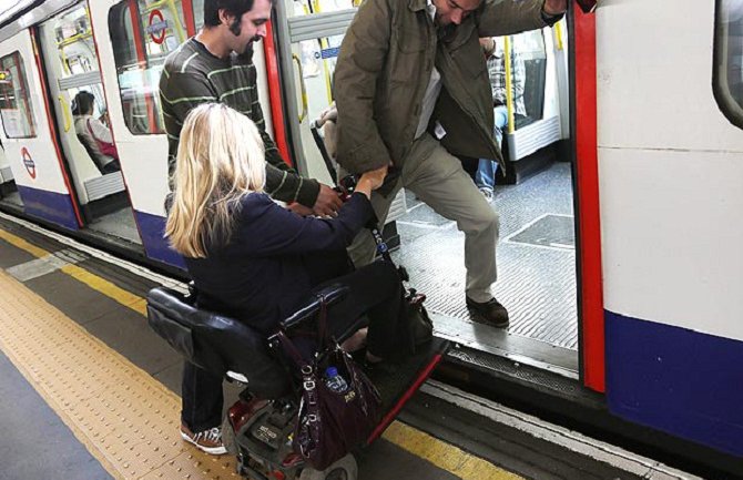 Osobe s invaliditetom ispaštaju zbog nepravilne primjene Zakona od strane centara sa socijalni rad