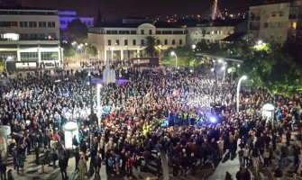 Na protestu DF-a oko 1.500 okupljenih građana
