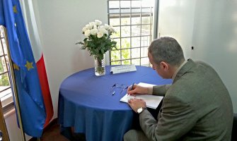 Liberali se upisali u knjigu žalosti Francuske: Dijelimo slobodarske vrijednosti