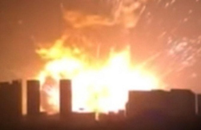 Rulja zapalila fabriku zbog bogohuljenja