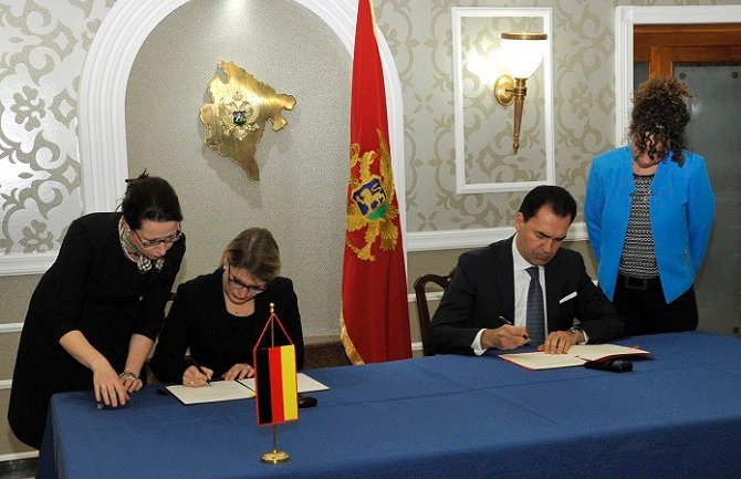 Napredak Crne Gore i njenih institucija prepoznaju spoljnopolitički partneri