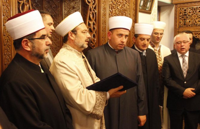 Fejzić: Sektaški militarizam koji širi teror u ime islama, prvenstveno je protiv islama