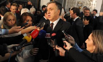 Vujanović: Crna Gora pozivom u NATO  dobija mnogo