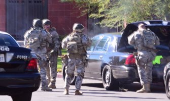 SAD: Nepoznata osoba ubila 12 ljudi, 20 ranjeno