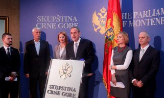 LP: Prazni lonci najjače zvone a Demokrate su baš zagrajile