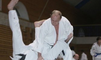 Putinovo pravilo u borbi protiv ISIL-a: Ako je borba neizbježna udari prvi