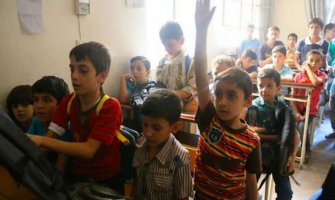 Pogledajte kroz kakve strahote sirijska djeca svakodnevno prolaze (Video)