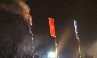 SD: Paljenje zastave NATO-a na Cetinju nepromšljen i neodgovoran čin