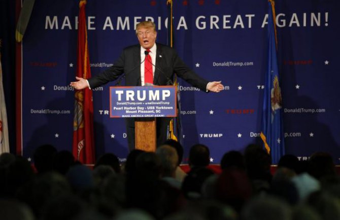 Tramp: Zabrana ulaska muslimana u SAD neophodna