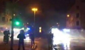 Njemačka  policija vodenim topovima rastjerivala demonstrante 
