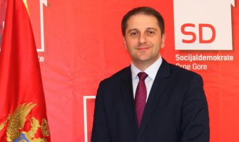 Ukinuti krizni porez, smanjiti zarade funkcionera