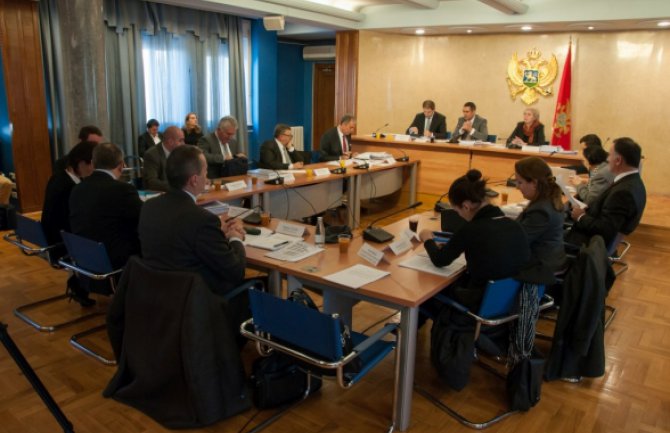 Podržali Predlog budžeta za 2016. i smanjenje 