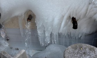 U turskom gradu Karsu izmjereno čak minus 27 stepeni(FOTO)