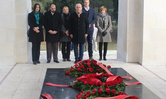 Pozitivna se zalaže za građansko društvo zasnovano na humanosti i solidarnosti