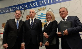 Poklonio nagradu od 3.000 eura porodici Vidić
