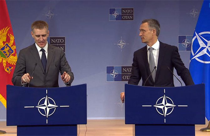  Crna Gora formalno pozvana da otpočne proces pristupanja NATO-u