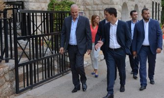 Odgovor Pozitivne Statisu: Država mora biti zaštićena