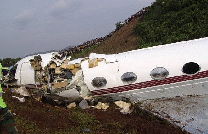 Avion u Kongu promašio pistu, usmrtio sedmoro ljudi