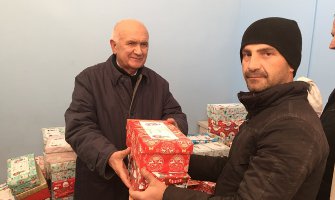 Predstavnici Rotari kluba uručili “Shoebox” paketiće djeci iz Crne Gore