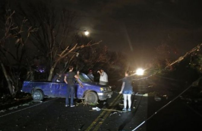 Tornado u Teksasu, stradalo najmanje osam ljudi