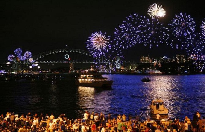 Širom svijeta ljudi srećno i zadovoljno dočekuju Novu godinu