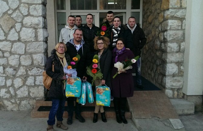 Novogodišnji paketi za trudnice u Opštoj bolnici Pljevlja