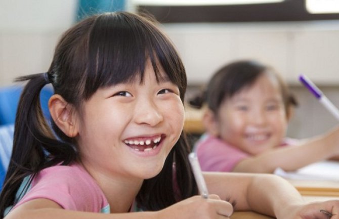 Od danas u Kini dozvoljeno bračnim parovima da imaju dvoje djece