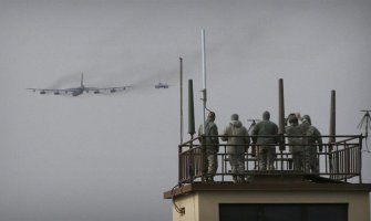 Bombarder SAD demonstrirao snagu letom iznad Južne Koreje
