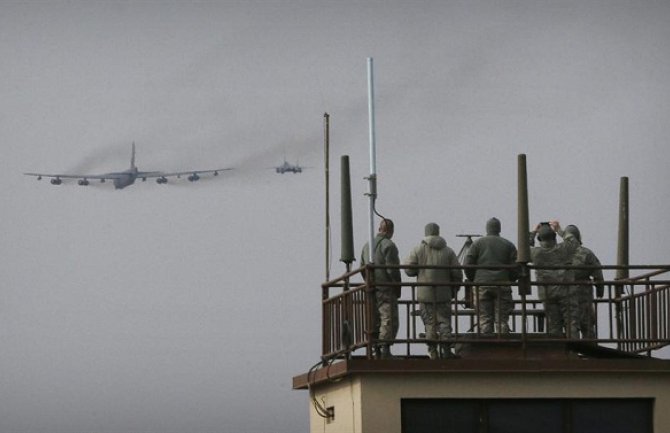 Bombarder SAD demonstrirao snagu letom iznad Južne Koreje